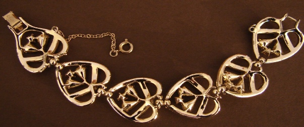 Coro hearts and rhinestones goldtone bracelet, back