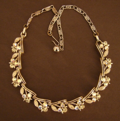 Lisner Aurora Borealis flower gold tone necklace